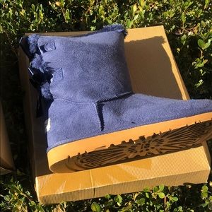 size 9 new UGG style